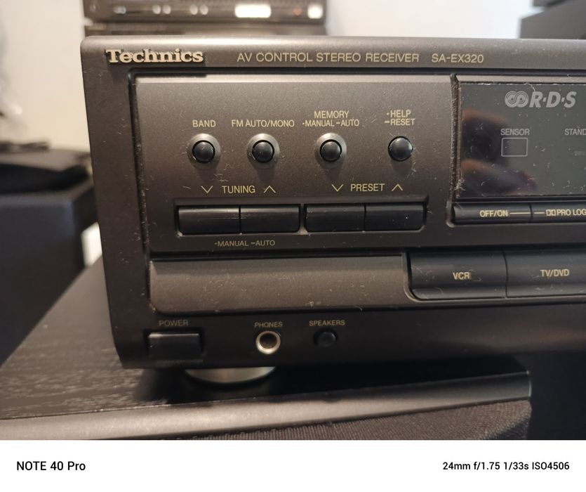 Technics amplituner.