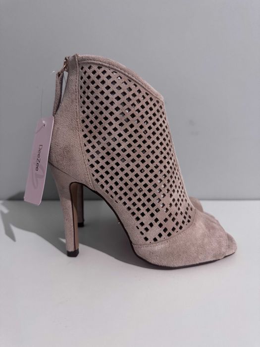 buty szpilki damskie | DeeZee | rozm. 35 | beżowe