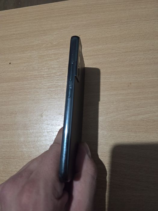 Samsung S22 8/128gb.