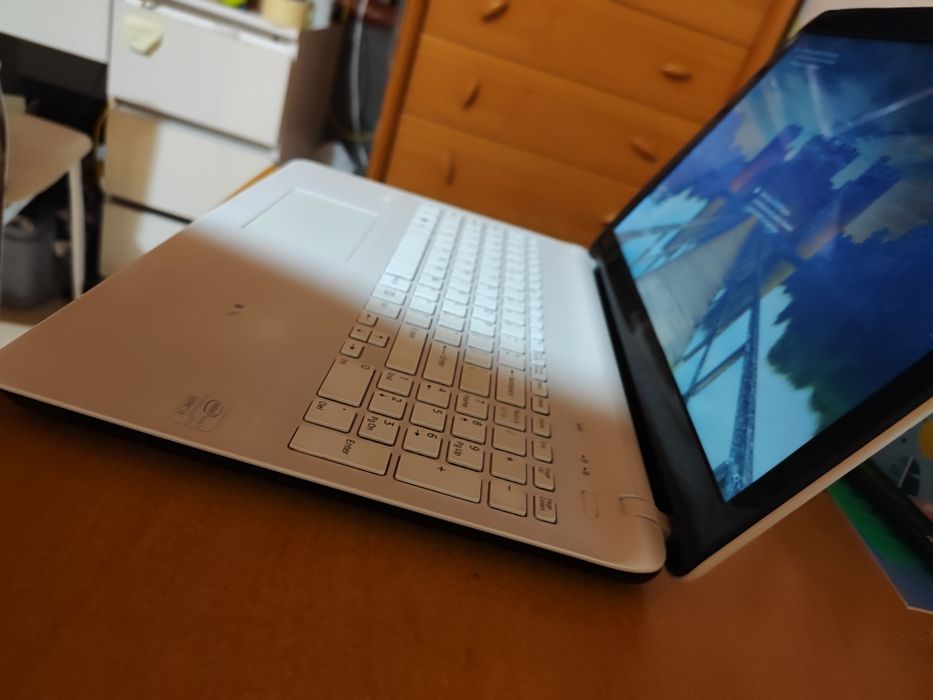 Laptopy sony vaio 15 cali i3 ssd 240   dell.asus hp