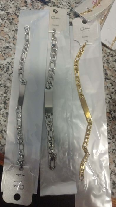 Bijuteria em aço inoxidável
