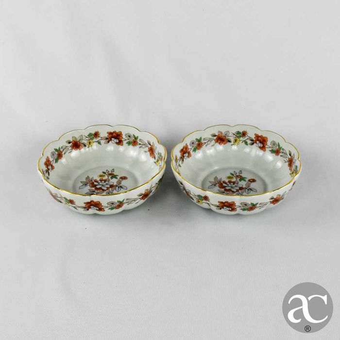Par de Taças / Covilhetes porcelana Vista Alegre, decoração Magnólia