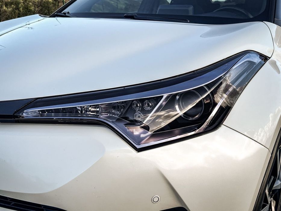 Toyota C-HR lounge 1.8  Hybrid 2017
