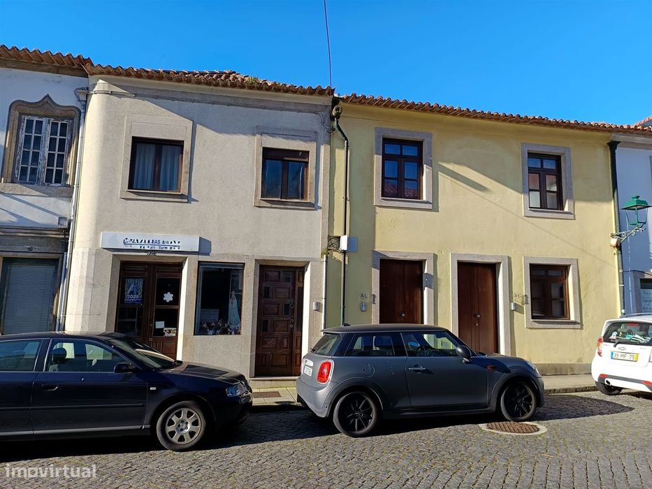Moradia T6 para remodelar em Vila de Conde