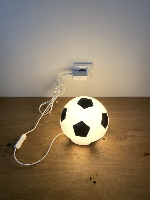 Candeeiro Ikea Angarna bola futebol