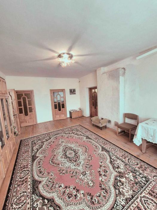 Продам добротний та міцний будинок в місті Бобринець.