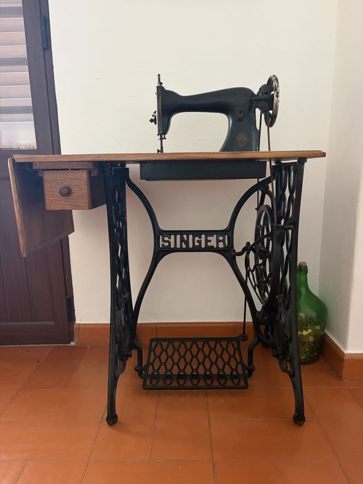 Mesa Singer para decoração