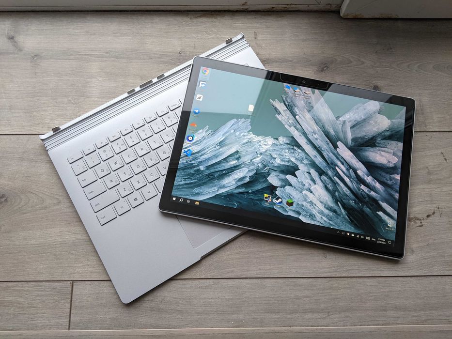 Microsoft Surface Book 2 8\256