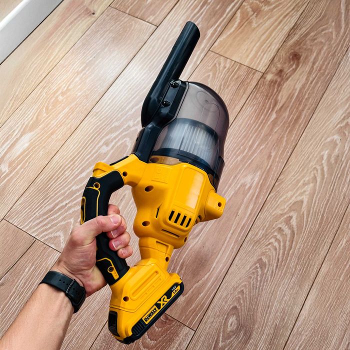 Mocny odkurzacz samochodowy 120W na baterie Dewalt XR wsuwane