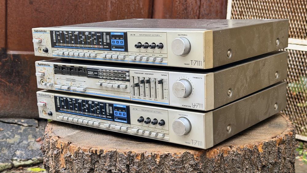 Radiotehnika У-7111 + 2 Т-7111, підсилювач і тюнери Радіотехніка