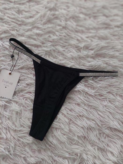 Czarne stringi z logo Mercedesa Mercedes