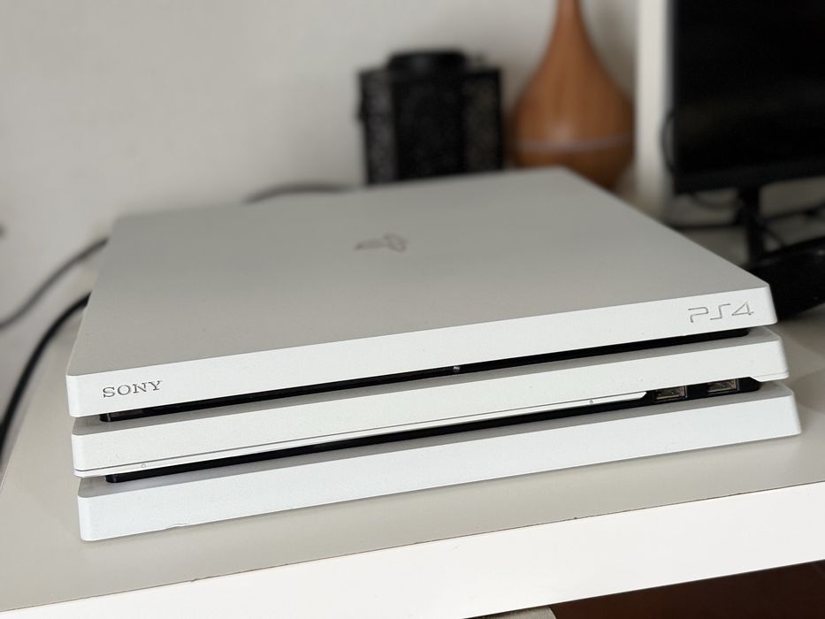 Ps4 pro 1 tb branco
