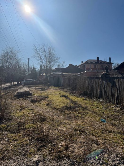 Продаж ділянки на червоній лінії | м. Дніпро | під житлову забудову або комерцію , приватизована - More