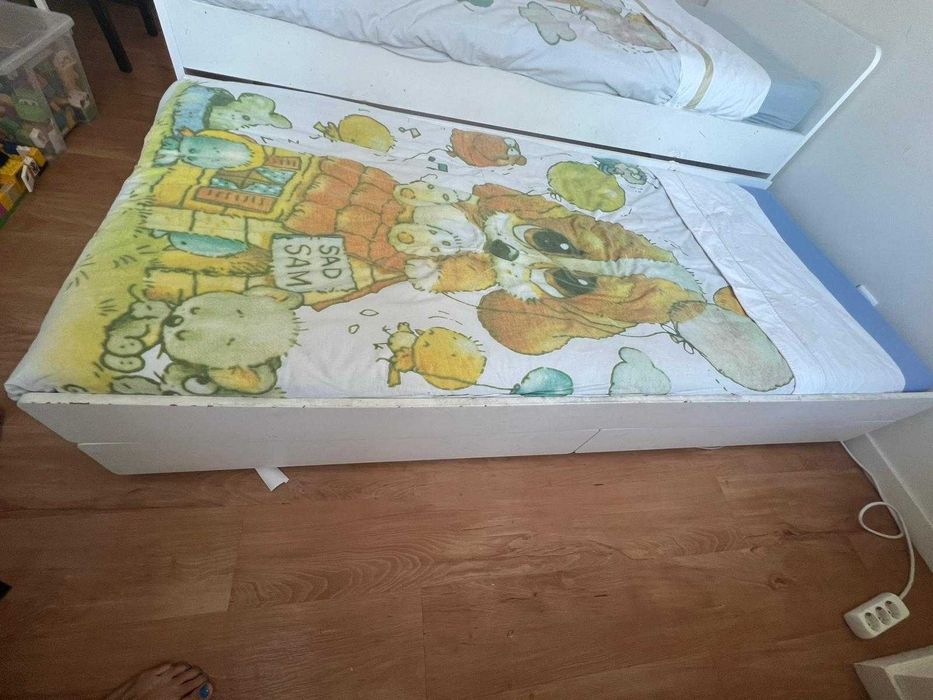 Camas Individuais com colchões