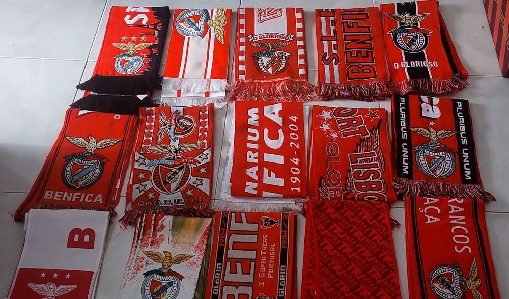 25 Cachecois do Benfica