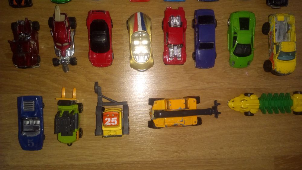 Машинки Hot Wheels