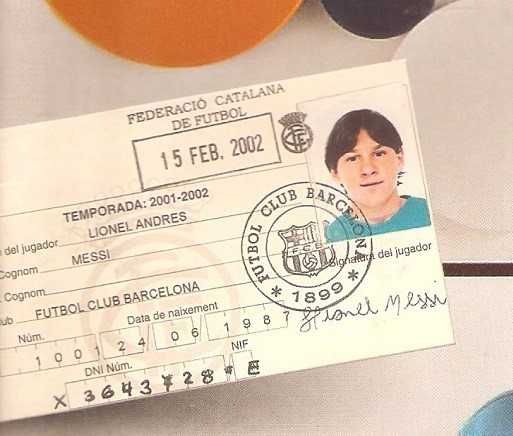 Messi 2011 em revista, Maradona, Futre, CR7 em páginas interio