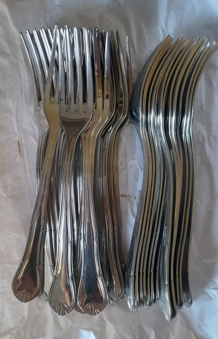 Talheres inox novos - 1€/uni
