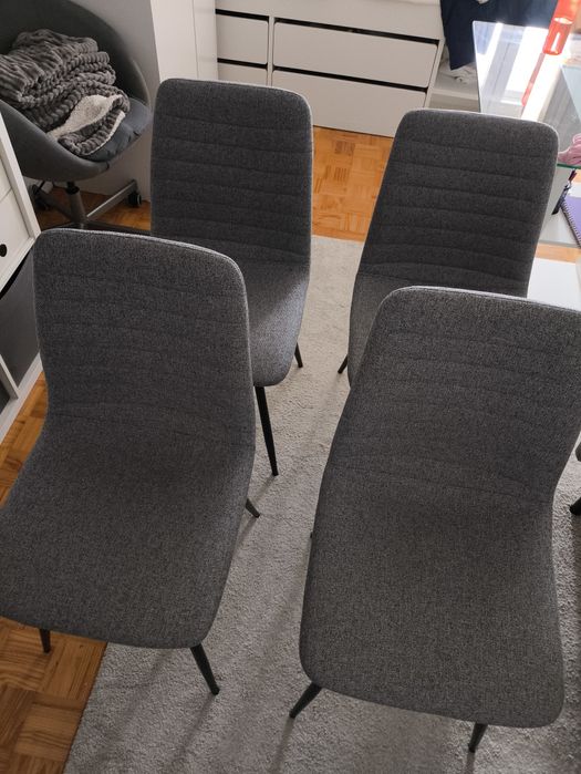 Conjunto de 4 cadeiras cinza de tecido