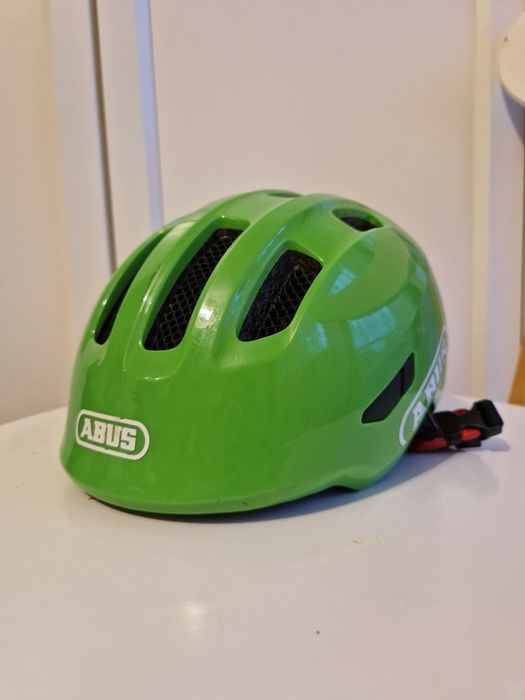 Kask dziecięcy na rower,  na rolki. Abus 45-50 cm