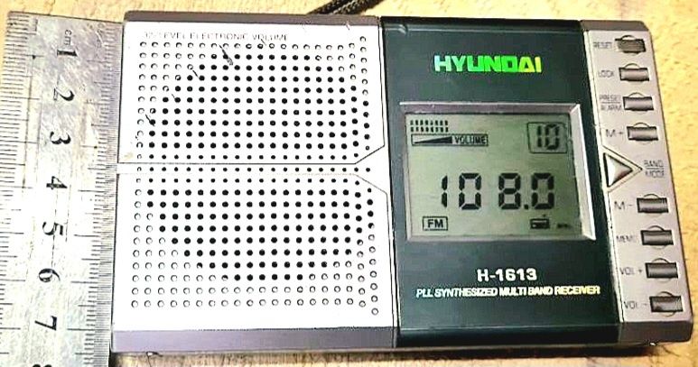 Цифровой радиоприемник Hyundai H-1613,с батар,sharp