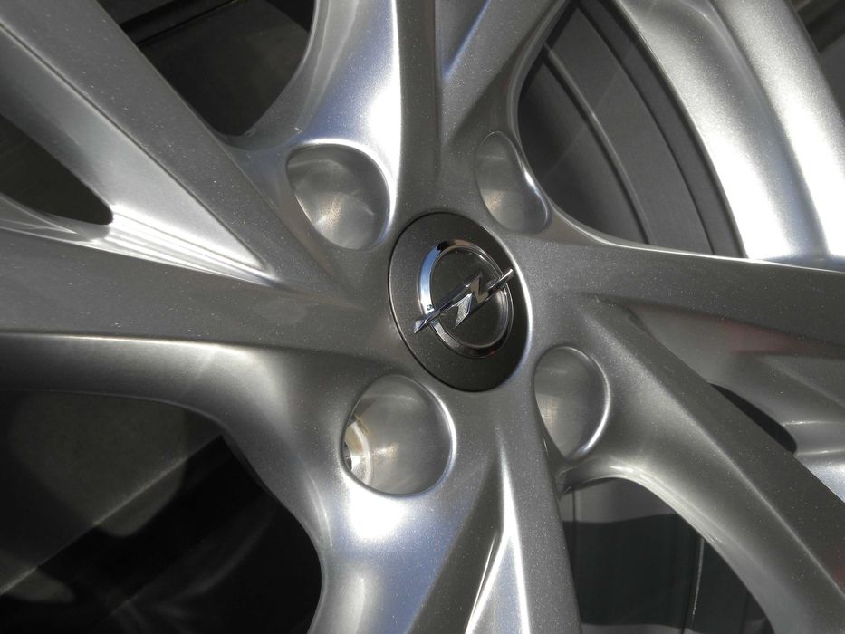 Nowe oryginalne felgi aluminiowe 17 4x108 Opel Corsa F