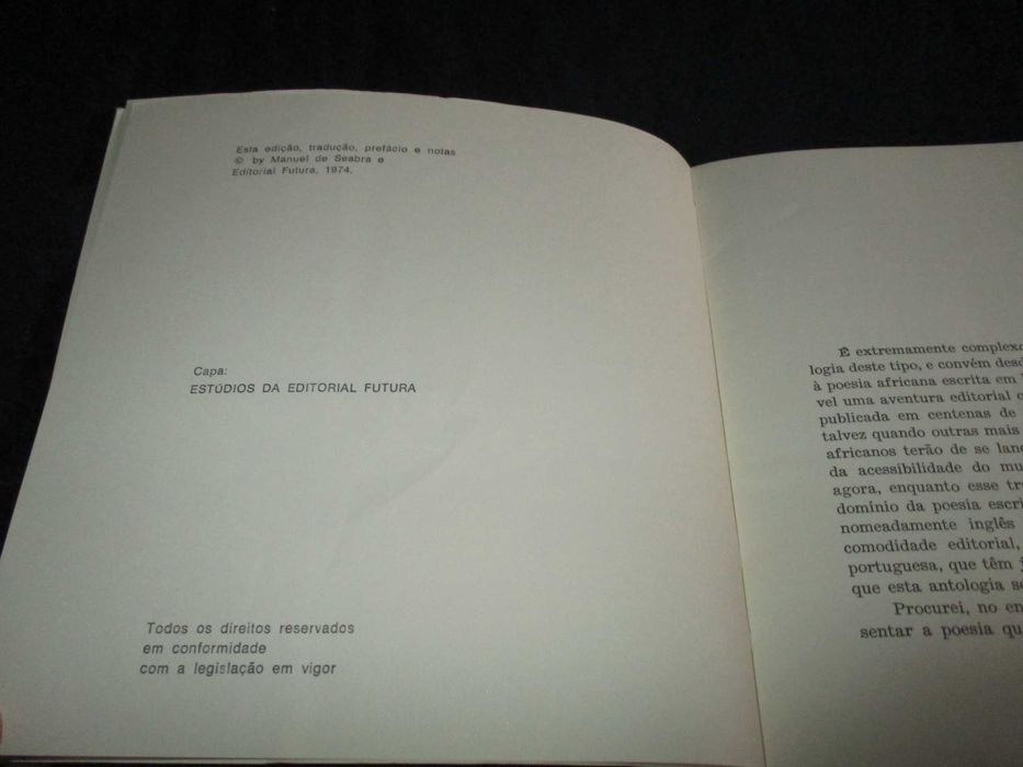 Livro Poesia Africana de Hoje 1ª edição Futura