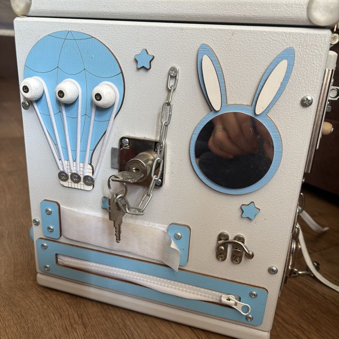 Бізікуб, бізібокс, бізіборд, розвиваюча іграшка