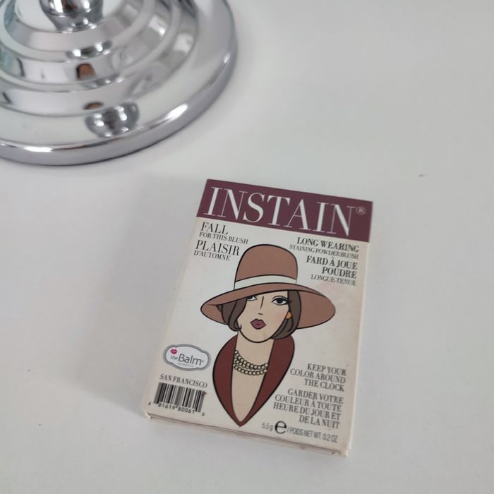 Róż do policzków marki The Balm!