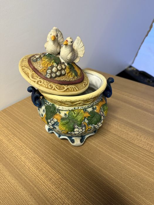 Porcelana  stsn bardzo dobry .