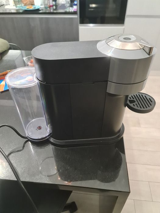 Máquina café Nespresso Vertuo Next