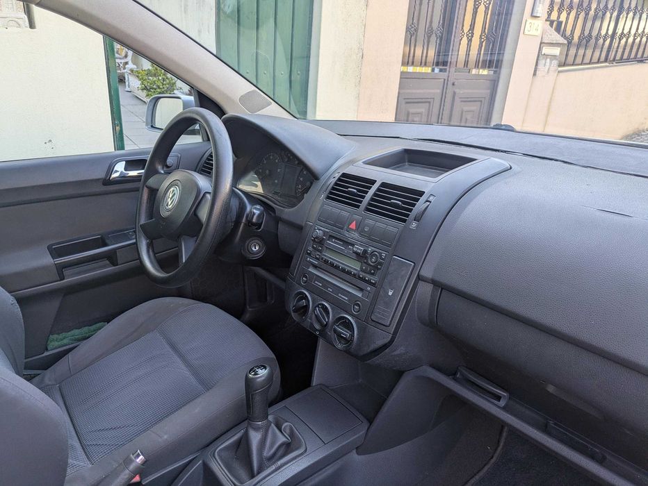 Volkswagen Polo 1.2 - Ano: 2003 : Gasolina : 160 223 km
