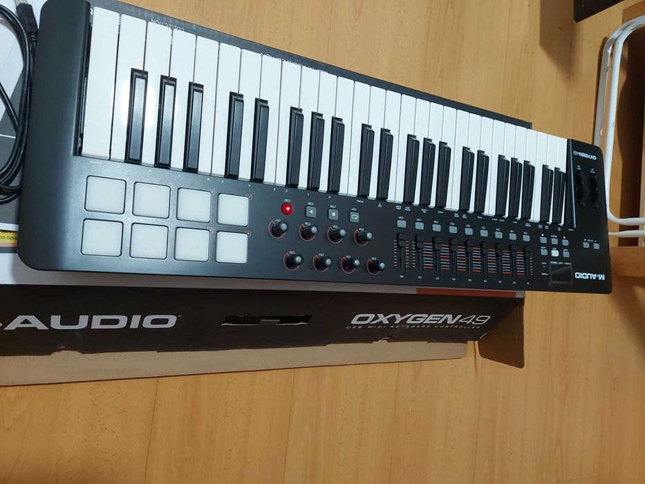 M-Audio MIDI Oxygen 49 MKiv