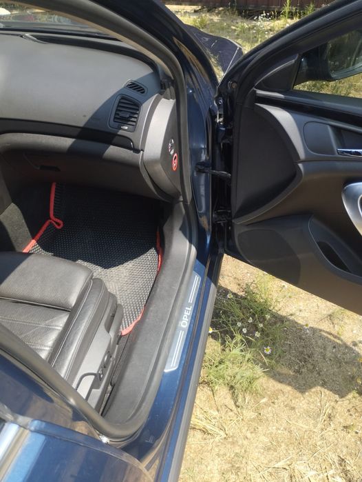 Опель інсігнія 2011р.в  4х4 2.0 дизель