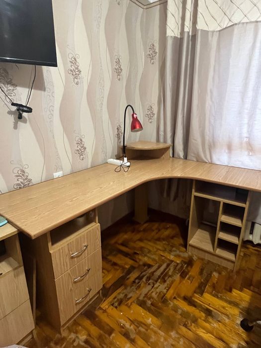 Компютерний стіл