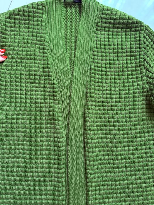 Продам комфортный кардиган в идеалтном состоянии , 80%шерсть, 20%акрил