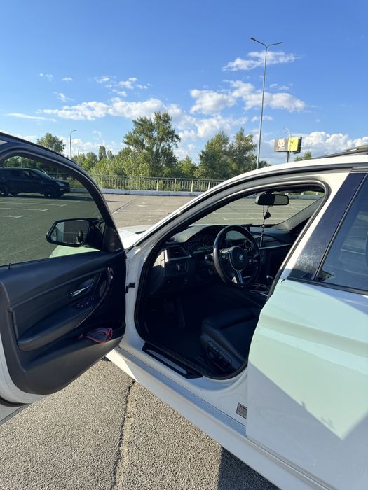 BMW f30 328 2013 год
