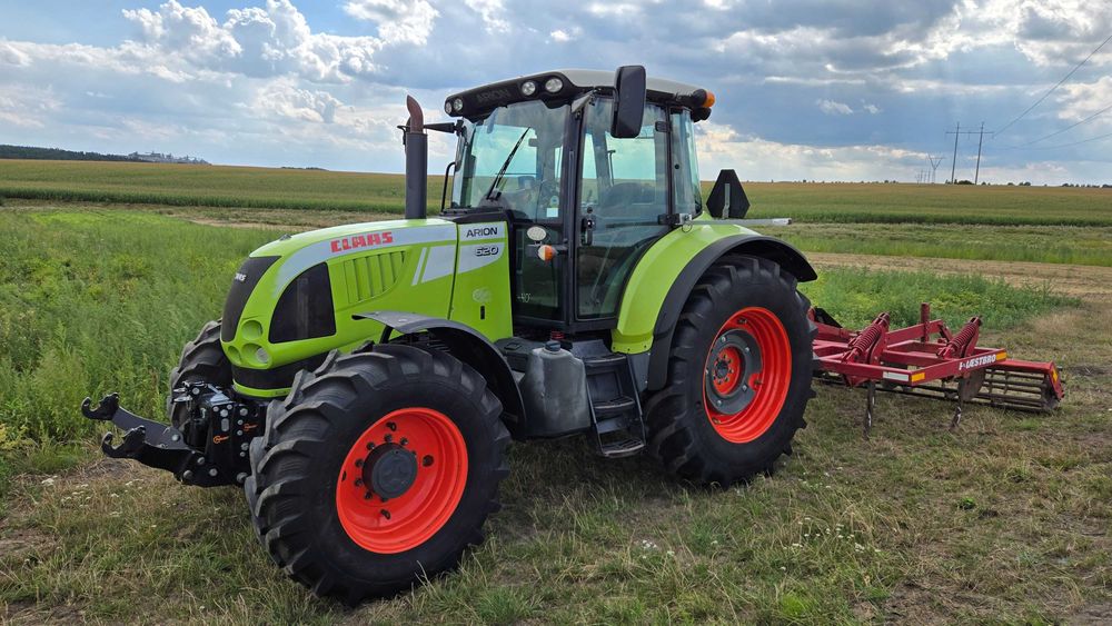 Трактор Claas Arion 620