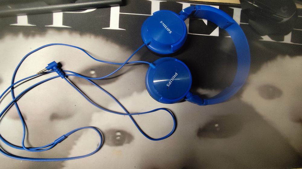 Накладные наушники Philips (синие, проводные)