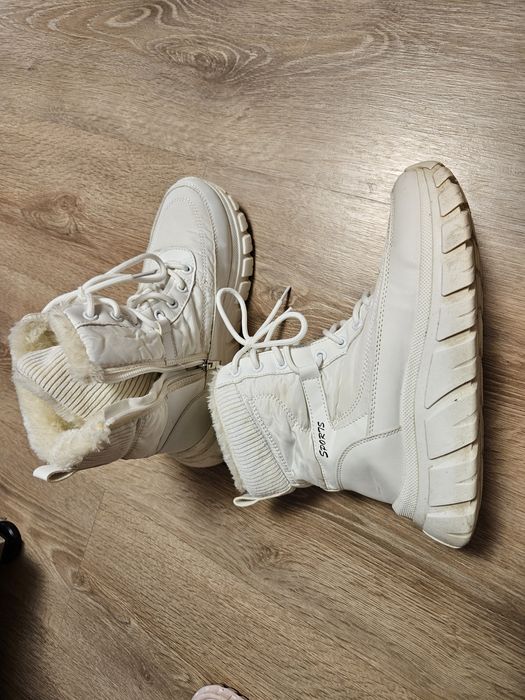 Продам женская ботинка в хорошем состояние бу