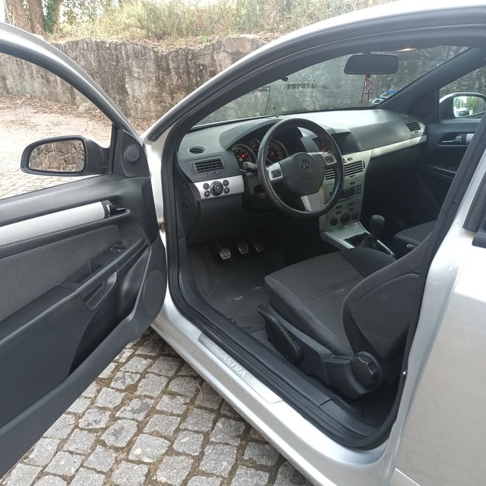 Opel Astra h gtc 1.4 gasolina 2009