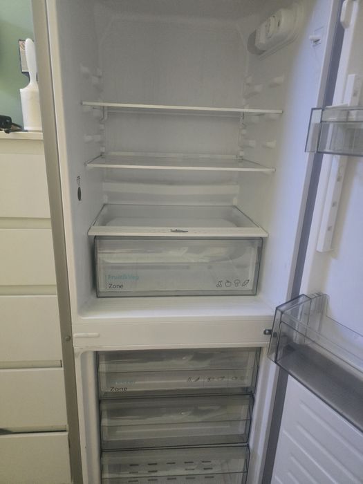 Lodowka  marki Sharp