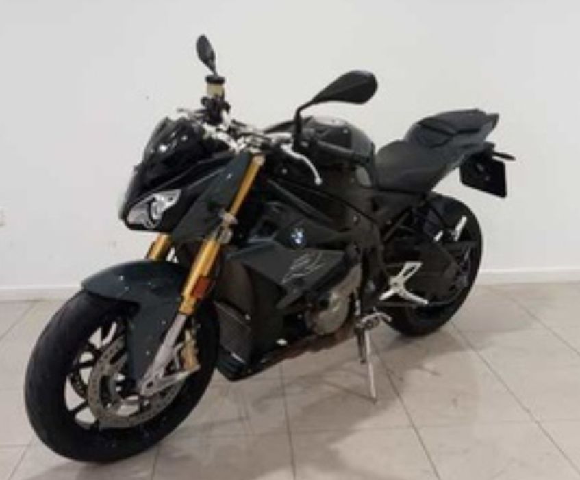 Bmw S1000r 2019.