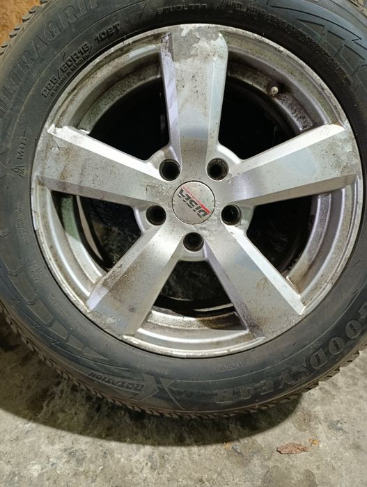 Продам комплект колес в сборе R16 5*112 шины Goodyear 225/60-16