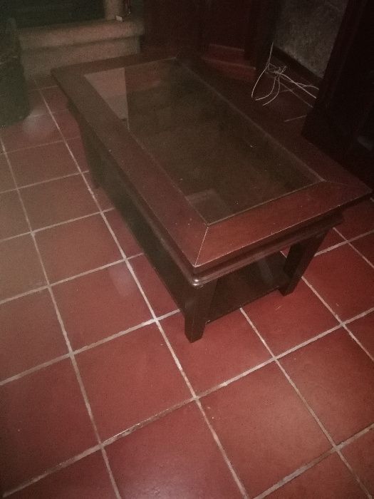 Mesa centro de sala em cereijeira