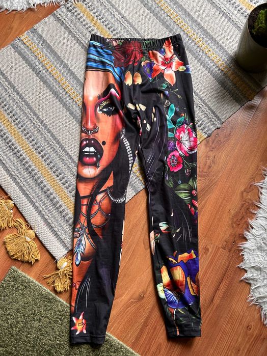 legginsy z ciekawym nadrukiem