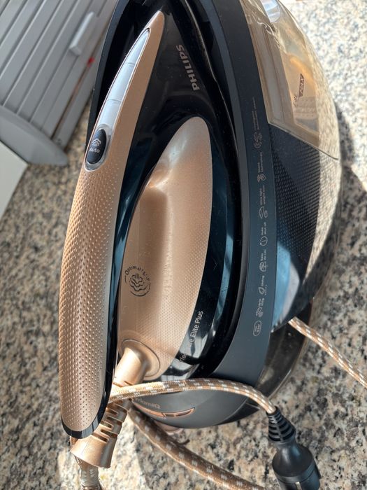 Zelazko Philips PerfectCare Elite Plus GC9685/80