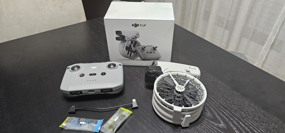 Drone  Dji  flip457409893479239681