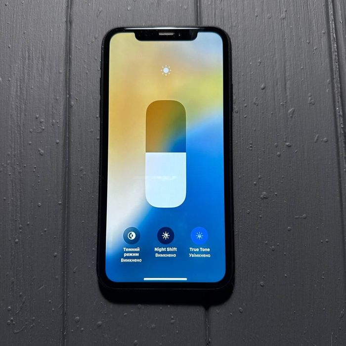 Продам iPhone XR black 64gb
В хорошем состоянии, имеются не больш