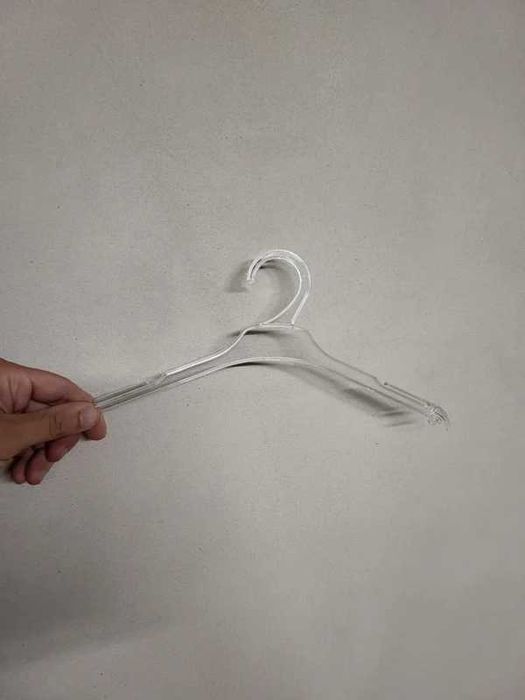 Wieszaki przezroczyste dziecięce